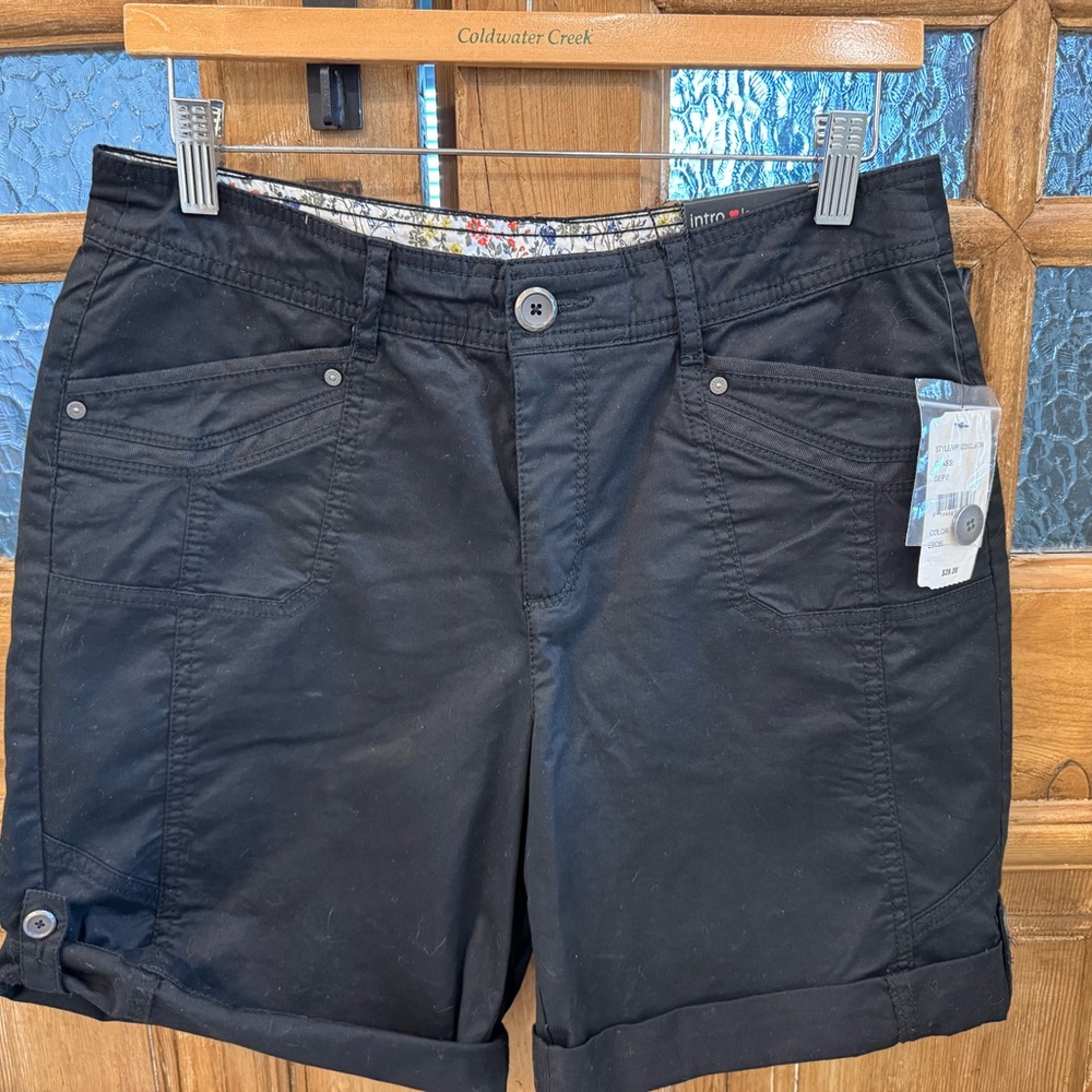 Intro Love the Fit Black Cargo Shorts